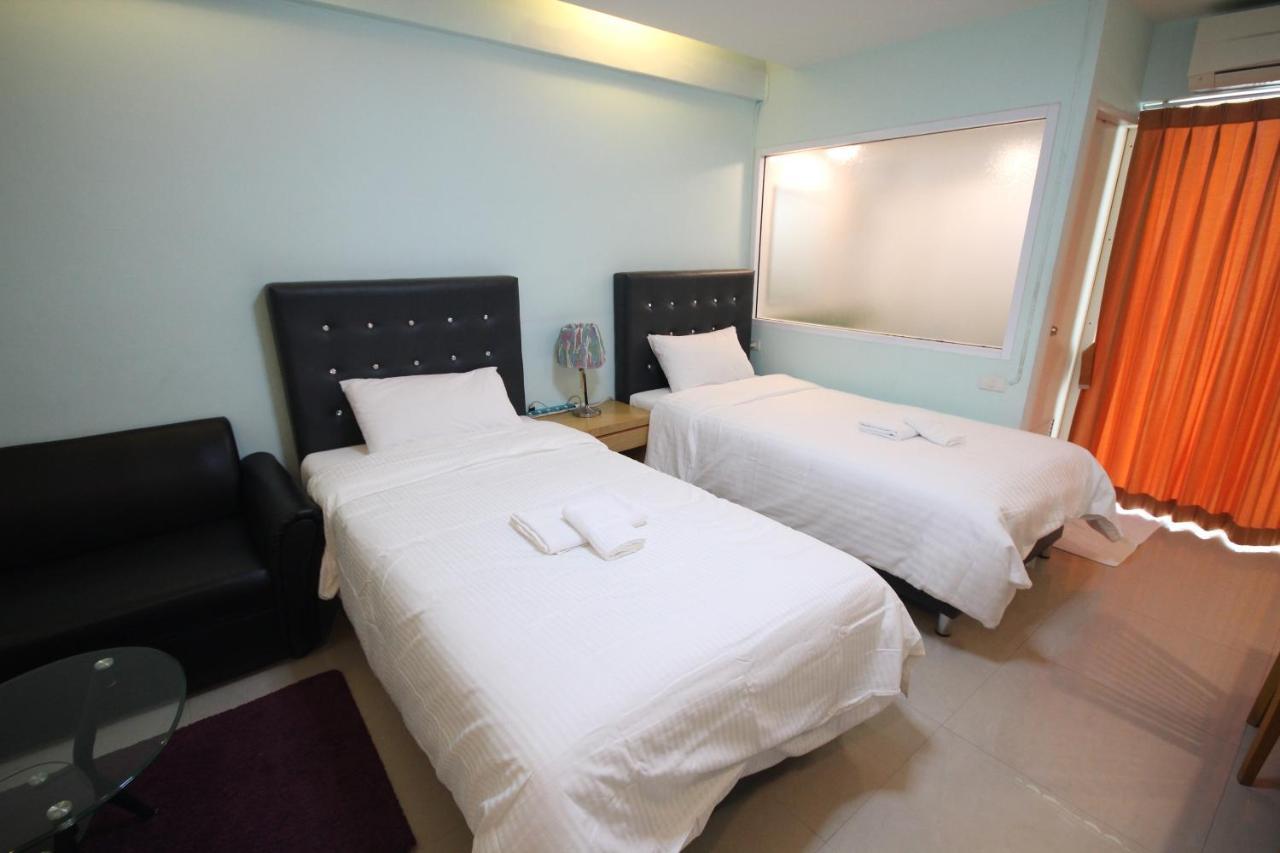 J.Residence Samut Prakan Extérieur photo