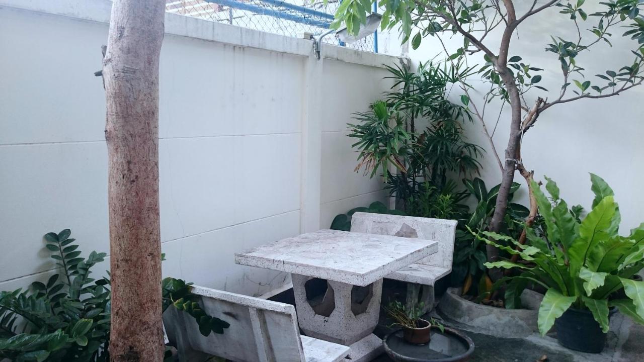 J.Residence Samut Prakan Extérieur photo
