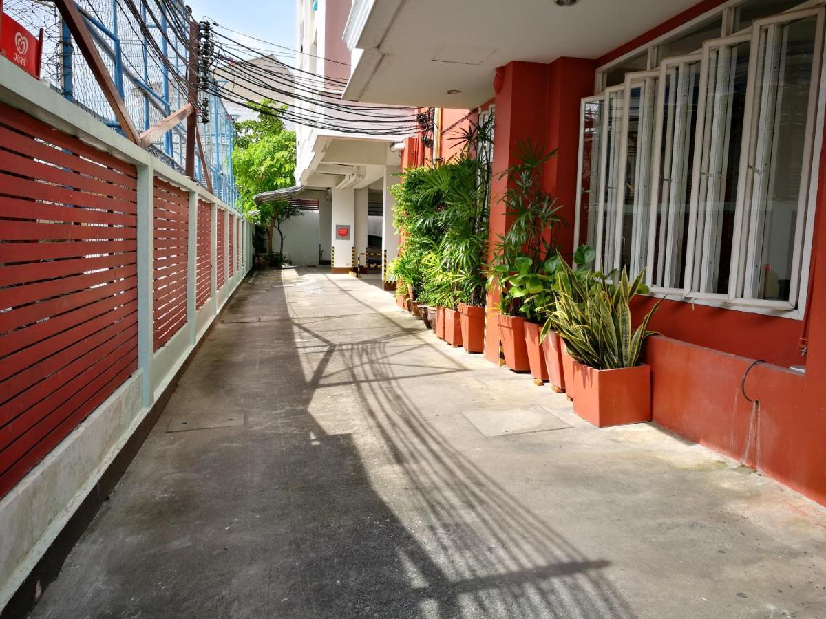 J.Residence Samut Prakan Extérieur photo