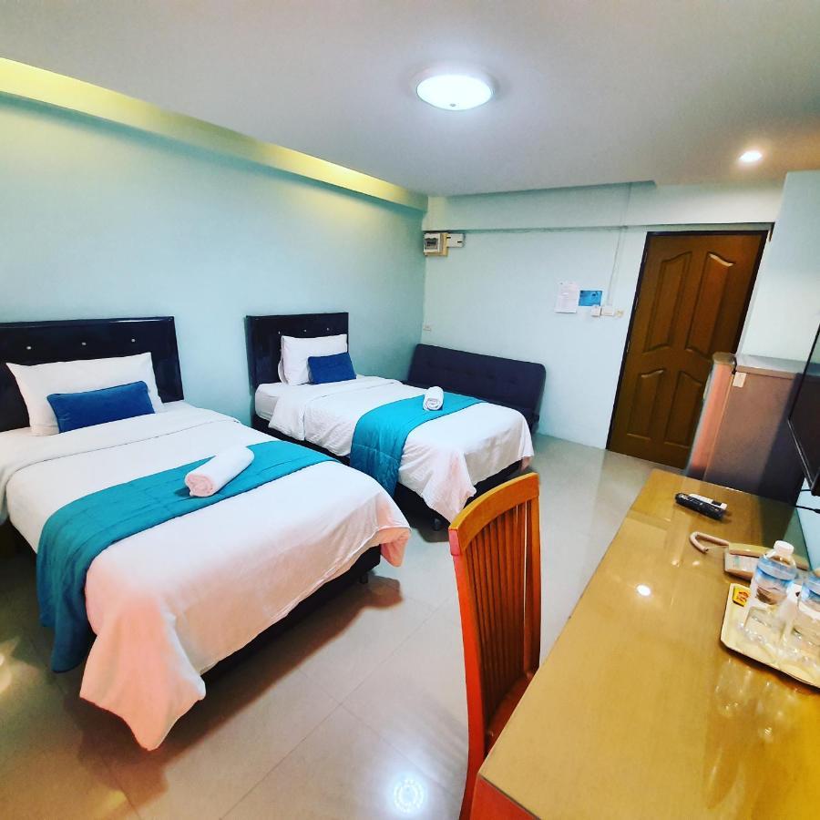 J.Residence Samut Prakan Extérieur photo